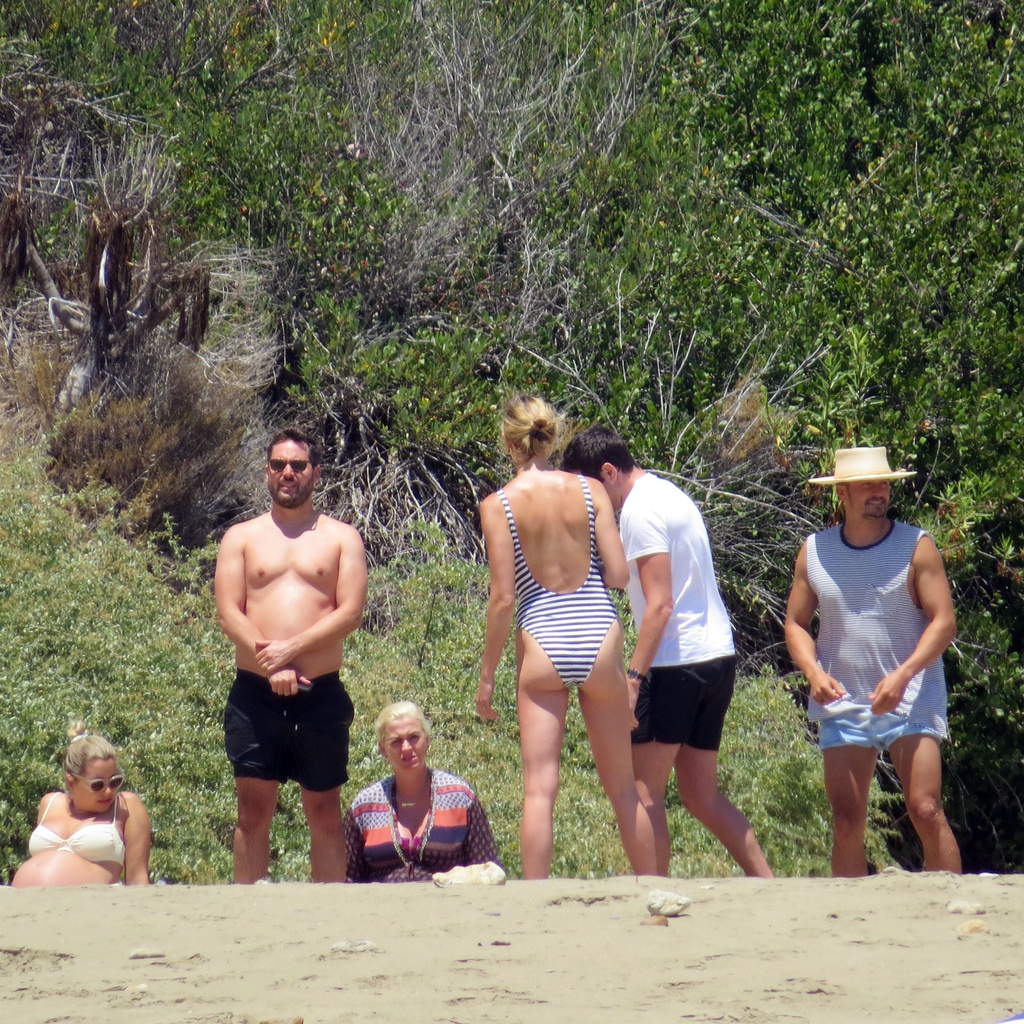 Katy Perry y sus amigos día de playa