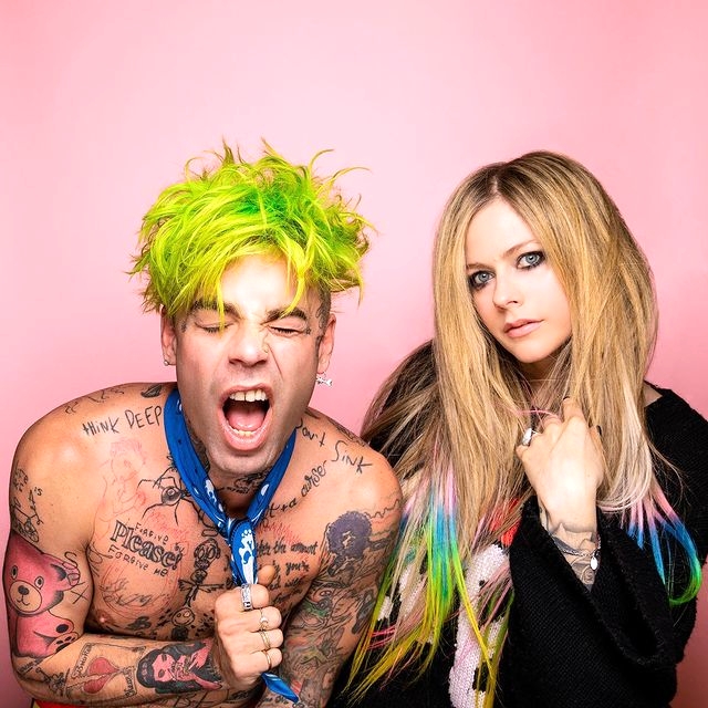 Avril Lavigne tiene nuevo amor
