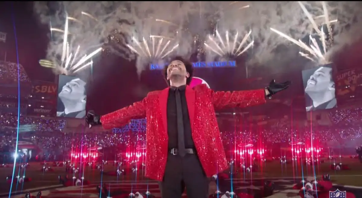 The Weeknd estafa al público de la Super Bowl