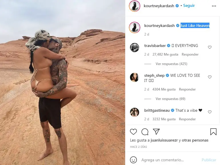 Travis Barker y Kourtney Kardashian se dan un beso ardiente en el desierto