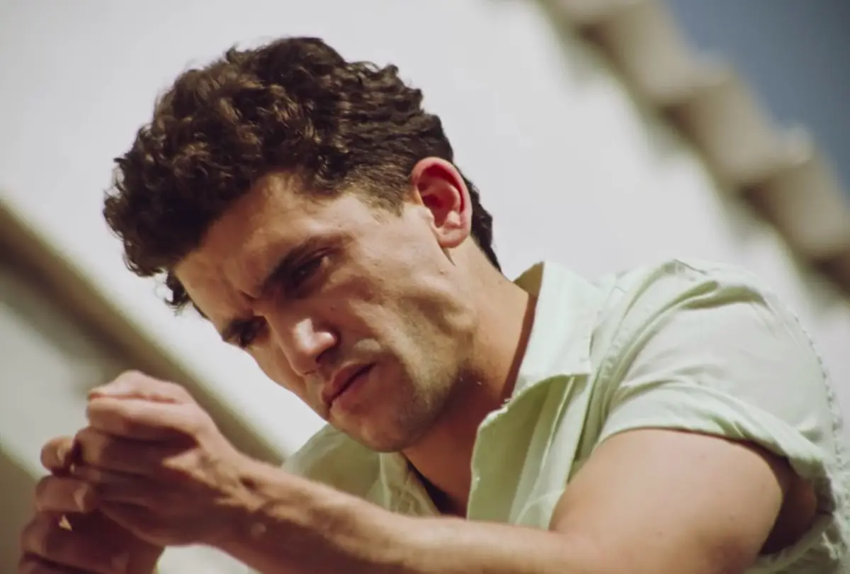 Escena del videoclip de la nueva canción de Jaime Lorente