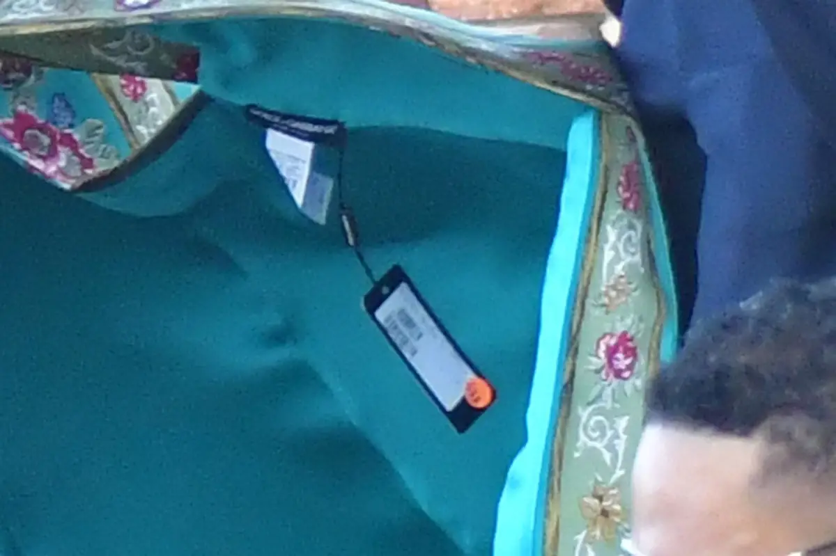 Etiqueta de la ropa de J. Lo