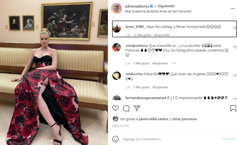 Adriana Abenia posa con Airbag incorporados y ya nadie recuerda a Pamela Anderson