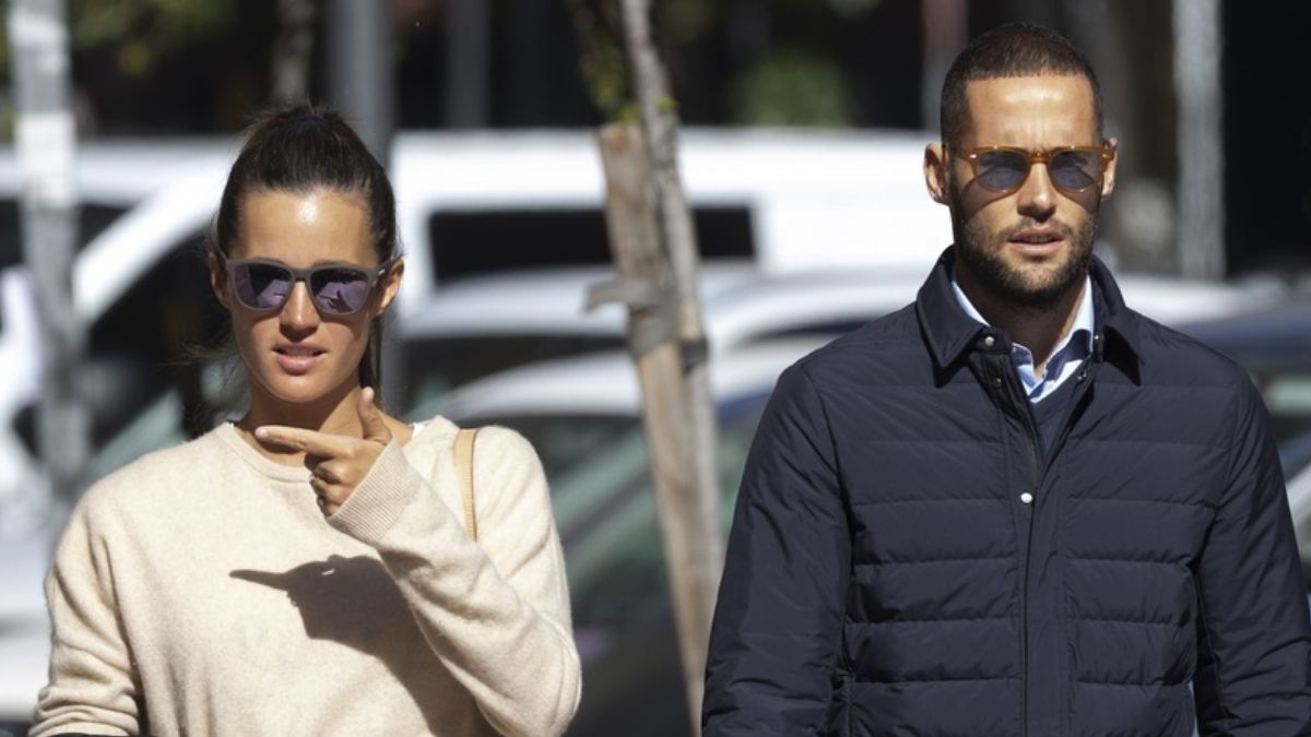 Malena Costa y Mario Suarez de shopping y de paseo por Madrid