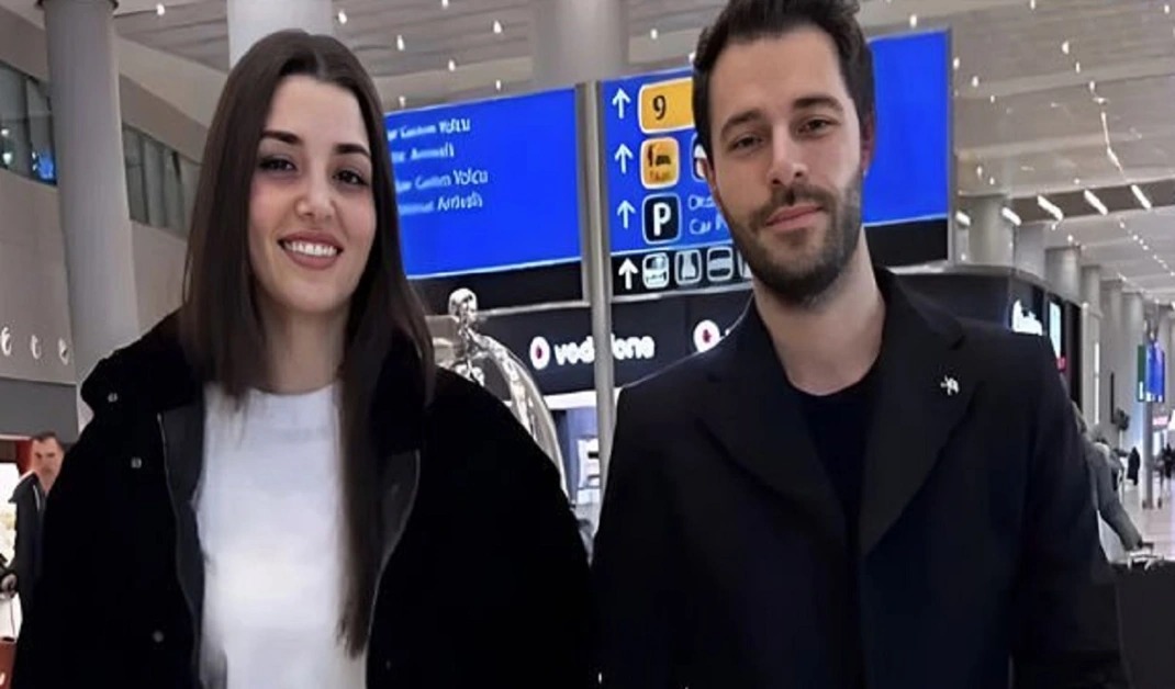 Hande Erçel y Hakan Yabanci en el aeropuerto